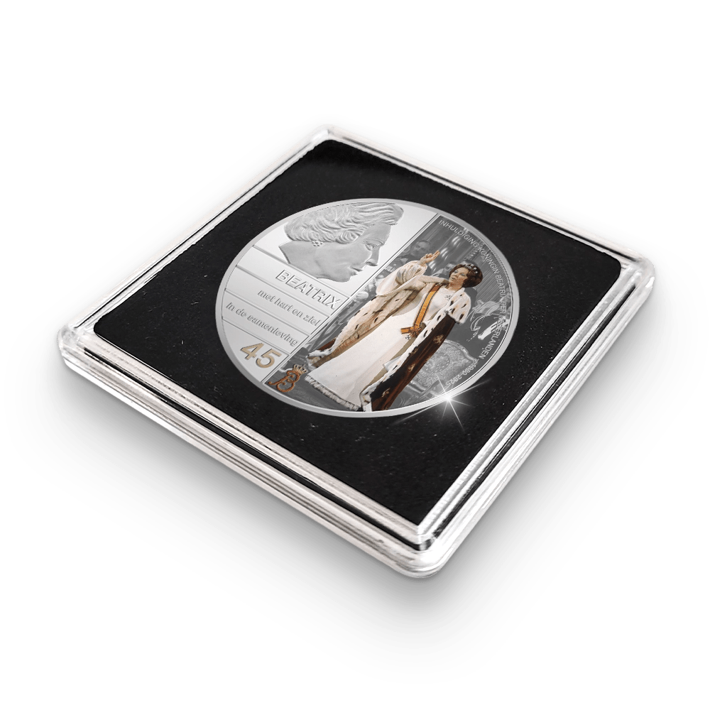 De Vaderlandse en extra grote 50 mm Jubileumuitgifte: 'Inhuldiging Koningin Beatrix der Nederlanden 1980 - 2025' - Edel Collecties